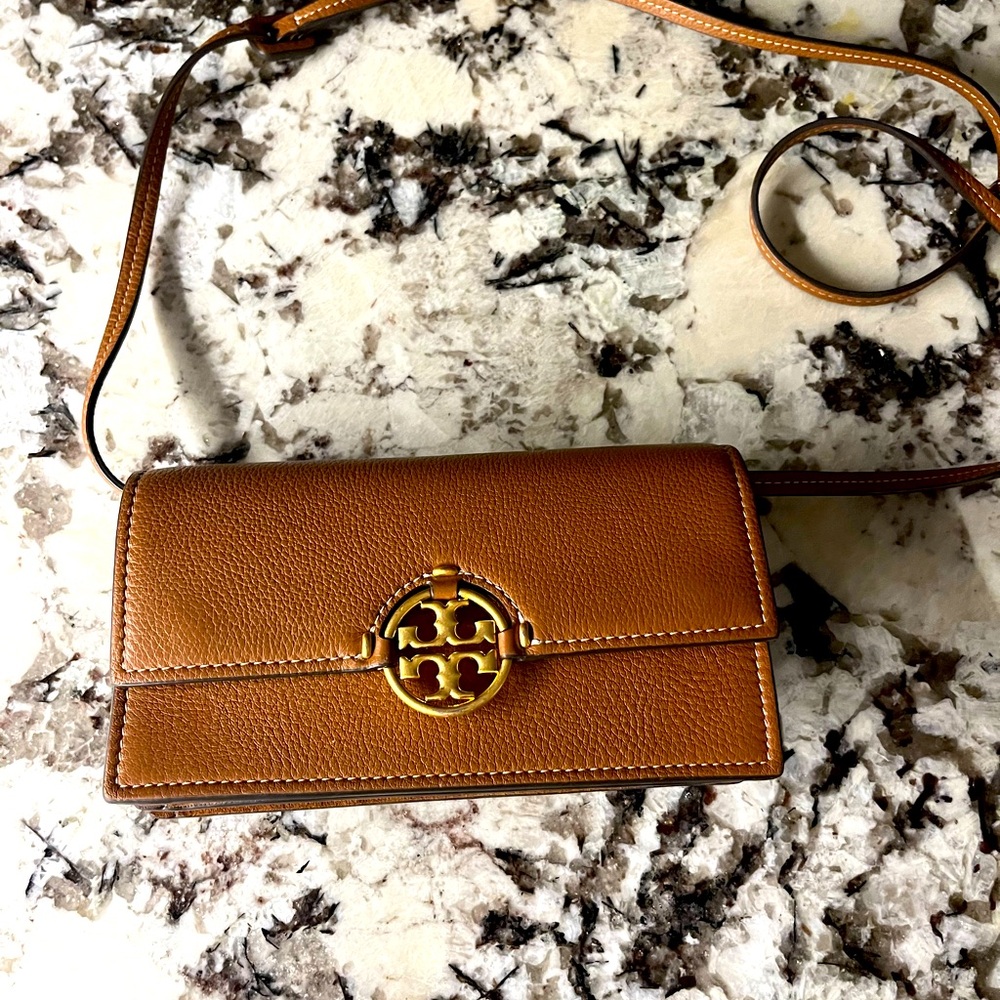 TORY BURCH MILLER WALLET CROSSBODY-LIGHT UMBER